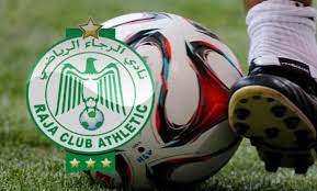 الرجاء يتوصل إلى اتفاق مبدئي مع أحد اللاعبين الأجانب من أمريكا اللاتينية