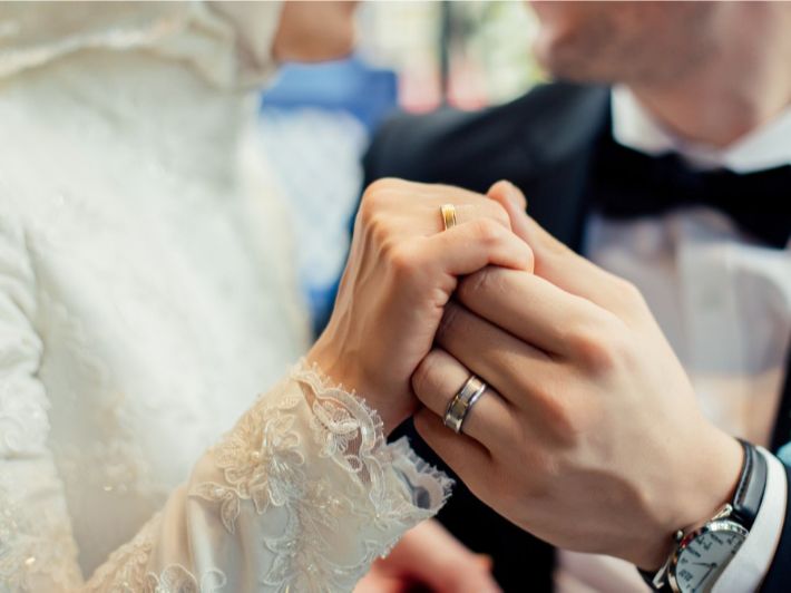 المجلش الوطني لحقوق الإنسان يدعو الى الاقتصار على شرط الإيجاب والقبول في الزواج بخصوص مغاربة الخارج