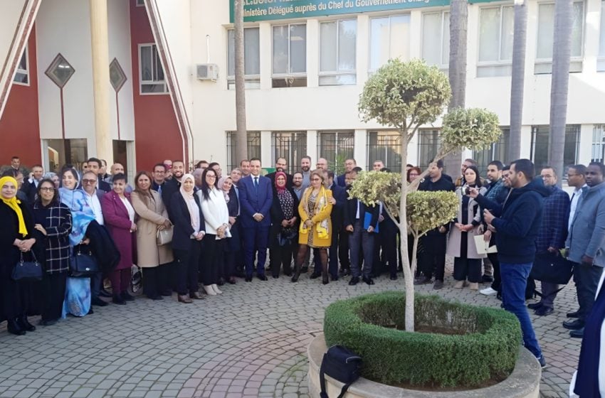 التوقيع على عدد من اتفاقيات الشراكة بين الوزارة المكلفة بالعلاقات مع البرلمان وعدد من الجمعيات