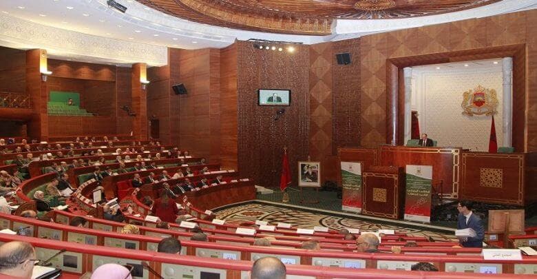 نادية فتاح: الوزارة “تظل منفتحة على كل مبادرة للحوار الجاد والمسؤول مع شركائها الاجتماعيين”