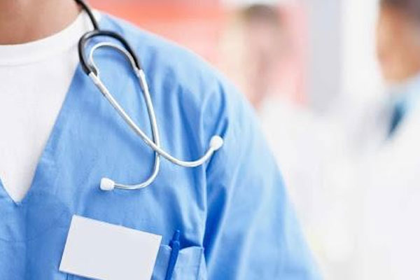 لجنة التعليم ب تنتقد ضعف الموارد البشرية الصحية التي لا تتجاوز طبيبا وممرضة في المراكز الطبية