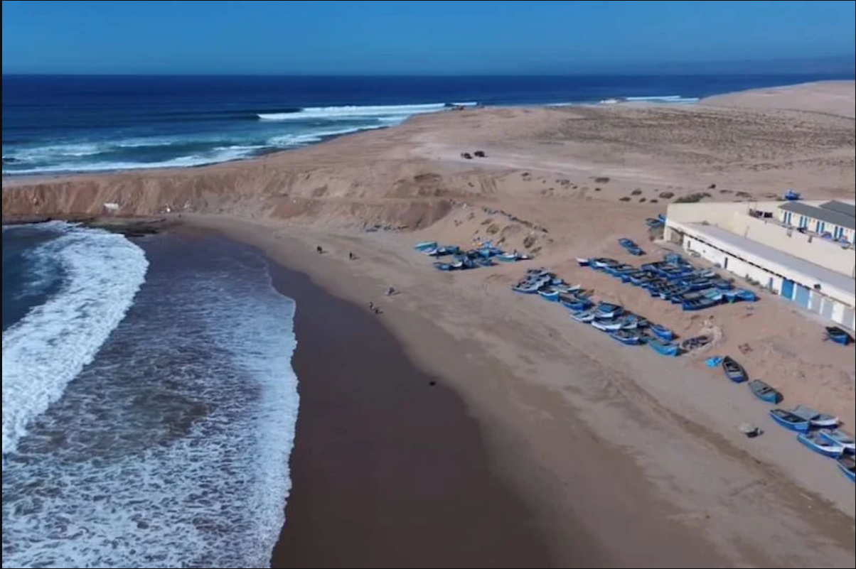 السلطات الإدارية بإقليم اشتوكة آيت باها تنهي عمليات تحرير الملك العام البحري على طول الشريط الساحلي