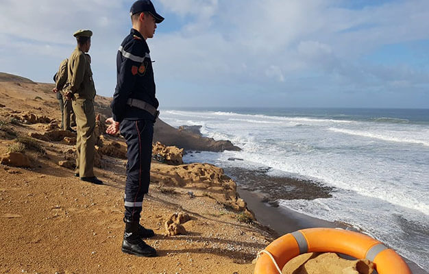 مصرع قاصرين بشاطئ أكلو بعدما كانا يمارسان السباحة.