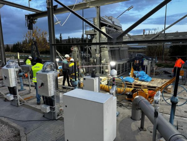 فاس: تحميل كمية كبيرة من الأوحال والأزبال على مستوى محطة الرفع بمدخل محطة معالجة المياه العادمة