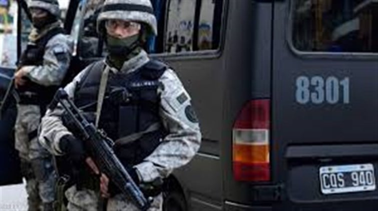 السلطات في الأرجنتين تعتقل 3 أشخاص للاشتباه في تخطيطهم لهجوم إرهابي