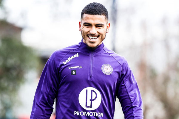 زكرياء أبوخلال يتطلع للعودة إلى الملاعب سريعا والإنضمام لفريقه