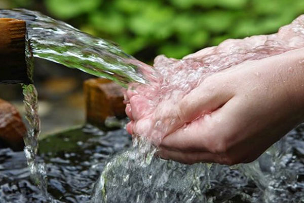 تقدم أشغال مشروع إيصال الماء الصالح للشرب إلى القرى التابعة لجماعة بني صالح بإقليم شفشاون