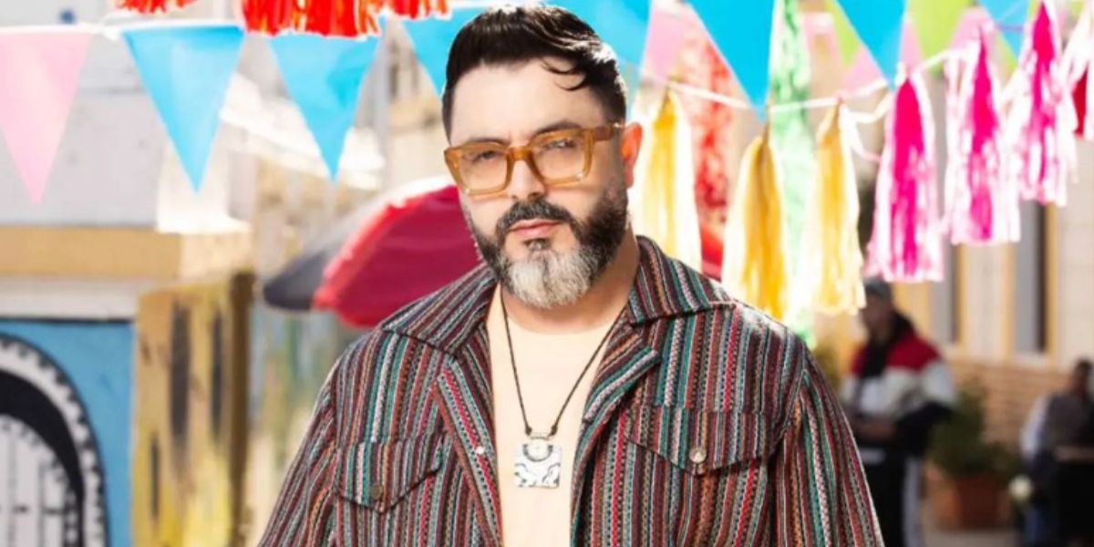 أحمد شوقي يصدر أحدث أعماله الغنائية المصورة