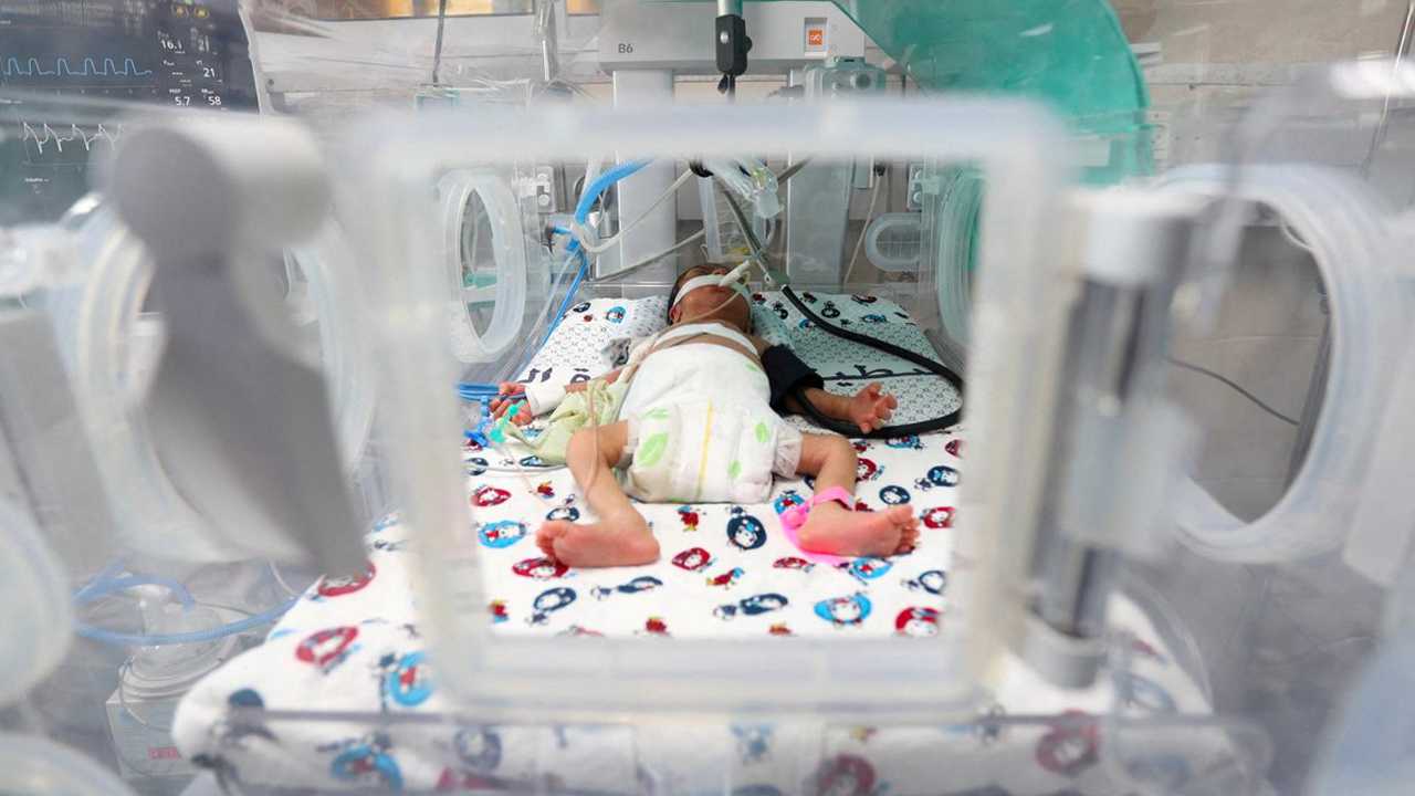 توقيع اتفاقية شراكة بخريبكة وتقضي باقتناء 8 حاضنات للمواليد الخدج