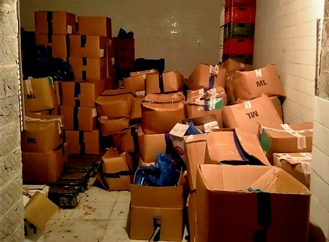 ضبط طن و700 كيلوغرام من المواد الغذائية غير الصالحة للاستهلاك