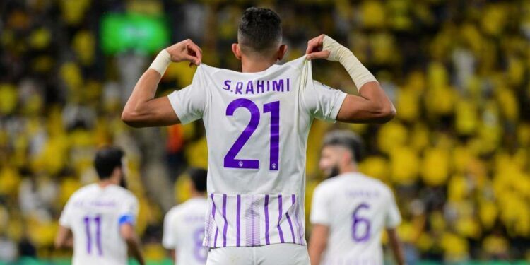 الدولي المغربي سفيان رحيمي يرفع رصيد أهدافه إلى 8 أهداف