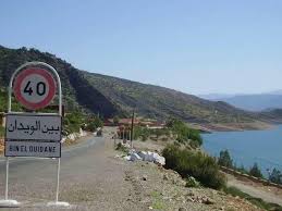 إصابة سبعة أشخاص بجروح متفاوتة الخطورة في حادث سير مروّع على الطريق التي تربط بين الويدان بمدينة أزيلال