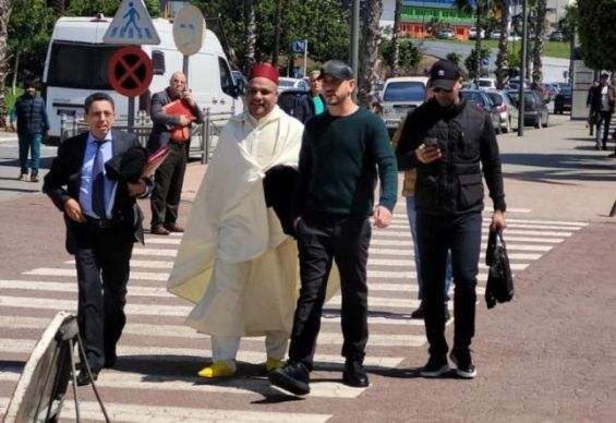 عبير العابد تعلن عن تضامنها مع المنشط الإذاعي ”مومو”