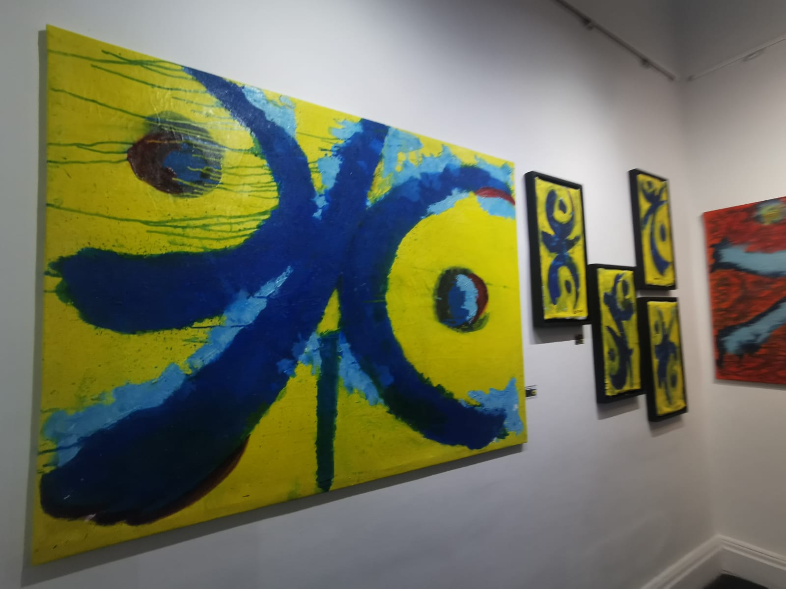 رواق محمد الدريسي بمدينة طنجة يحتضن معرضا فرديا تحت شعار “لامتناهي” بعمق فني للموروث الثقافي المغربي الأمازيغي