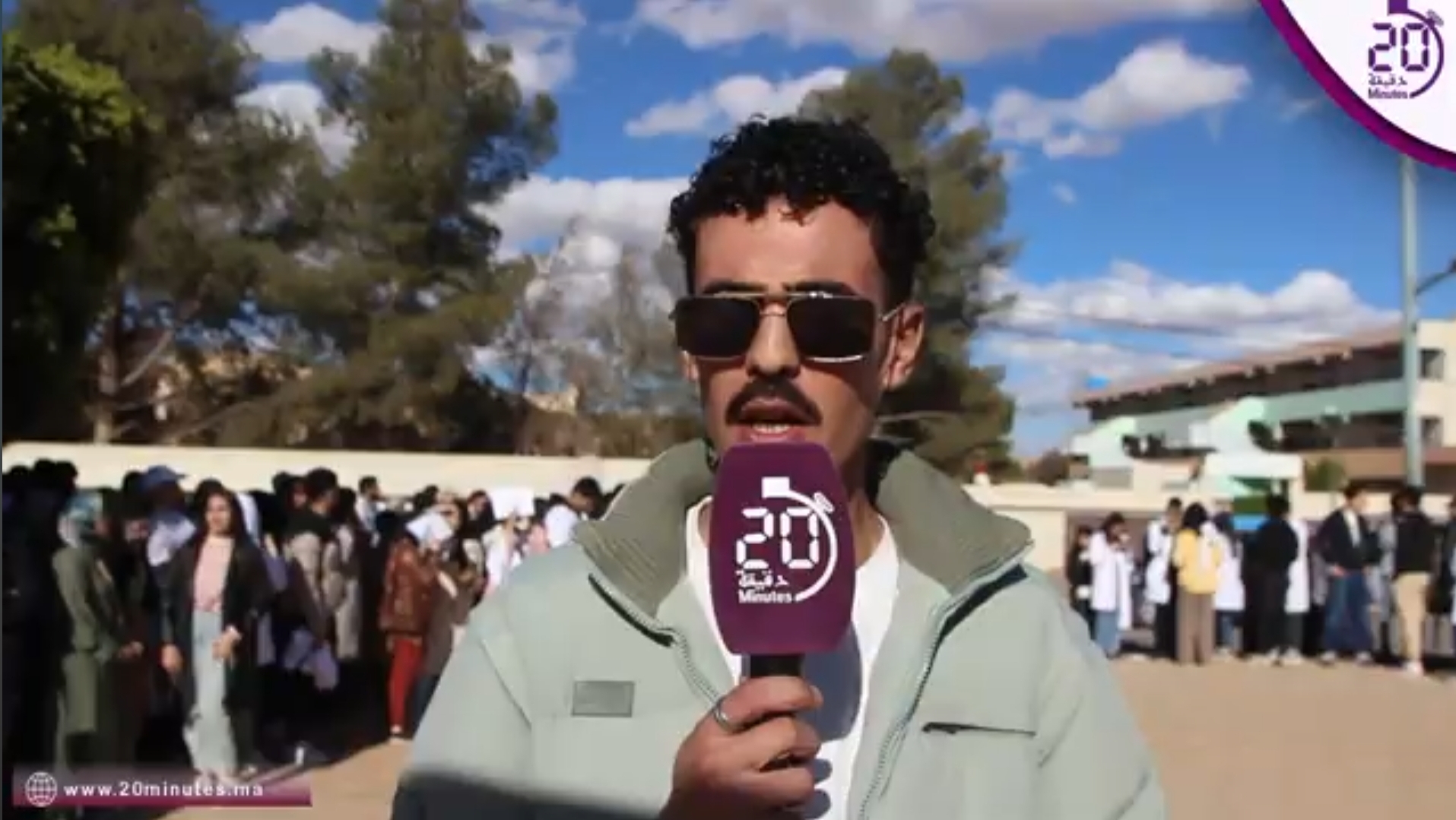 بعد حل نواديهم وتوقيف ممثليهم، طلبة الطب بوجدة يحتجون أمام الكلية