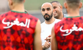 وليد الركراكي يتابع عدد من لاعبي الفريق الوطني بالبطولات الأروبية