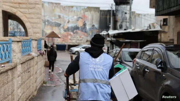 ألمانيا الحكومة تعتزم استئناف التعاون مع وكالة غوث وتشغيل اللاجئين الفلسطينيين (أونروا) في غزة.