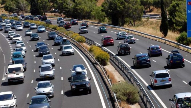 نارسا تدعو مستعملي الطريق إلى اتخاذ كل الاحتياطات والتدابير اللازمة لتوفير شروط الوقاية والسلامة الطرقية