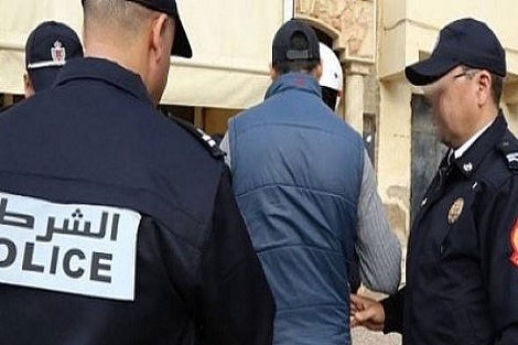 توقيف عشريني وهو في حالة تلبس بمحاولة السرقة بالكسر من داخل وكالة بنكية