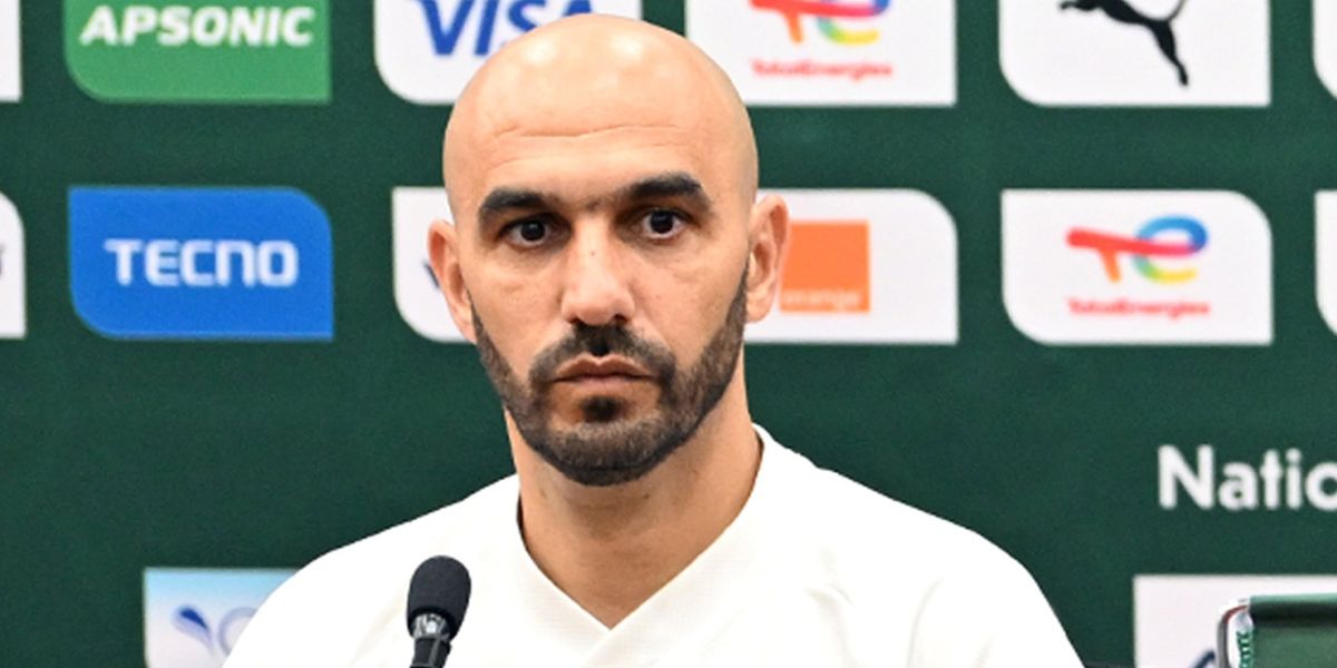 وليد الركراكي يحضر نهائي كأس إفريقيا للأممة داخل القاعة