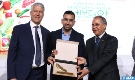 تتويج تسعة صحفيين خلال حفل تسليم جوائز النسخة الثامنة للجائزة الوطنية الكبرى للصحافة في المجال الفلاحي والقروي