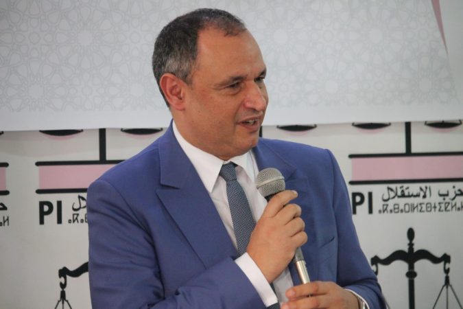 رياض مزور ينفي أن يكون حزبه”الاستقلال” يعيش أزمة داخلية على خلفية تأخر تشكيل اللجنة التنفيذية للحزب