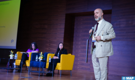 ندوة تناقش ممارسات الأعمال المستدامة في العالم