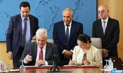 التوقيع على اتفاقية إطار تهم تطوير عرض تكويني يلائم حاجيات مهنيي قطاع البناء