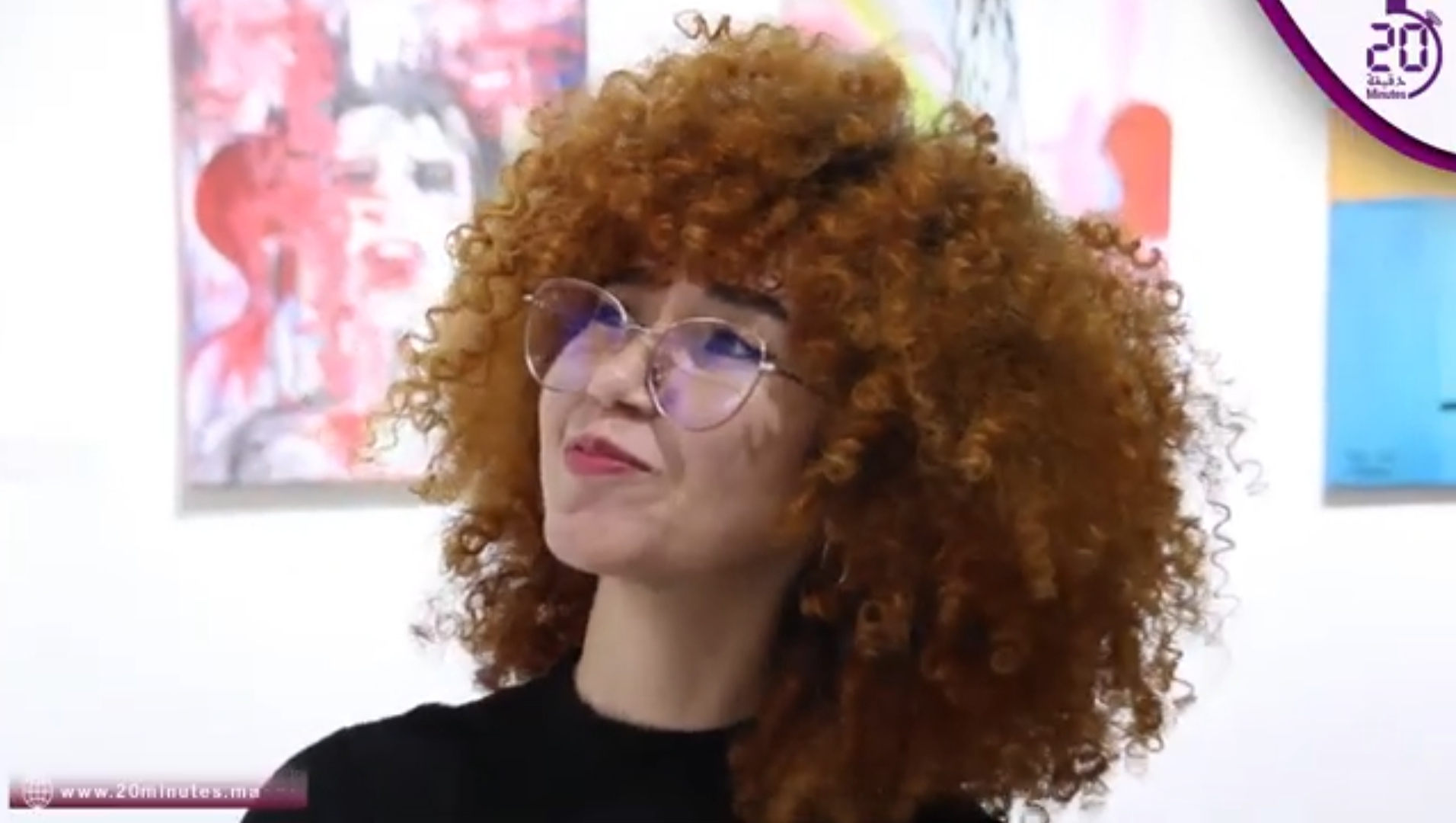 خولة شفيق .. فنانة تبرز عالم السريالية من خلال لوحاتها التشكيلية