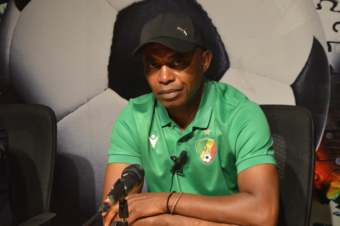 إزاك نغاطا مدرب منتخب الكونغو يتعرض لانتقادات
