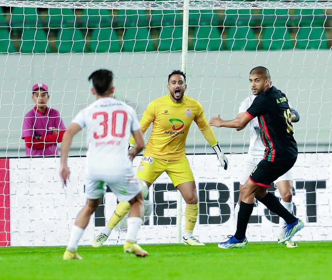 حسنية أكادير تنفي خبر توصل لاعبيها بمنحة تحفيزية