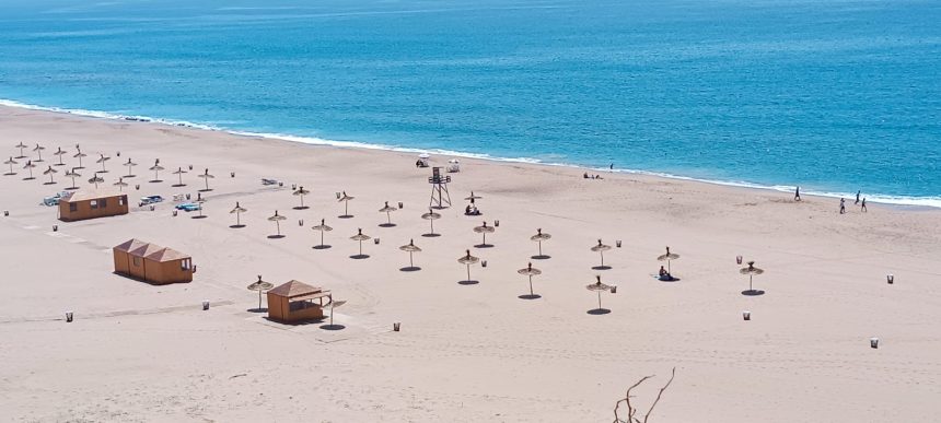 تقرير رسمي يصنف ثمانية فضاءات شاطئية بجهة طنجة تطوان الحسيمة كفضاءات غير مطابقة وغير صالحة للاستحمام