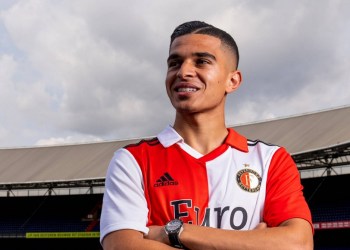 نادي فاينورد روتردام الهولندي يجدد ثقته في اللاعب المغربي إلياس سيباوي