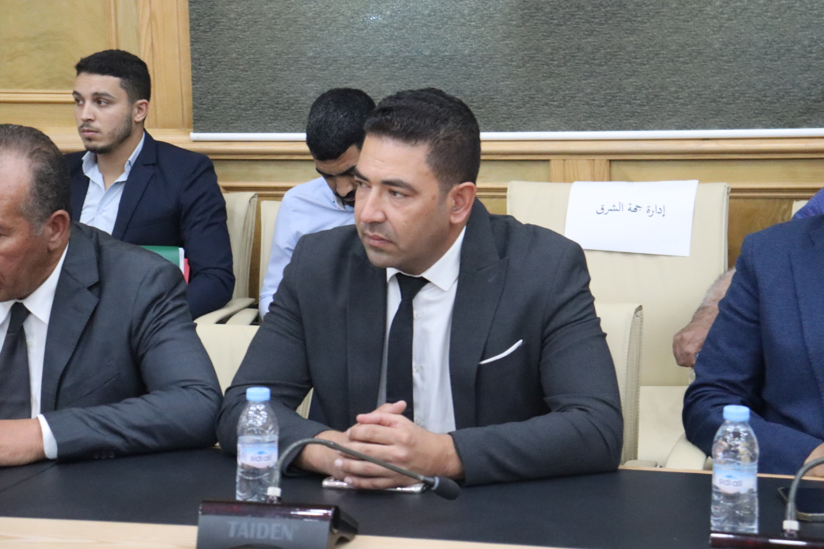 الأحزاب تُزَكِّي محمد بوعرورو “البام” على رئاسة مجلس الجهة.. هل سيكون التَّنافس على نيابة وتشكيل المكتب ؟