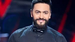 تامر حسني يفاجئ متابعيه بلوكه الجديد