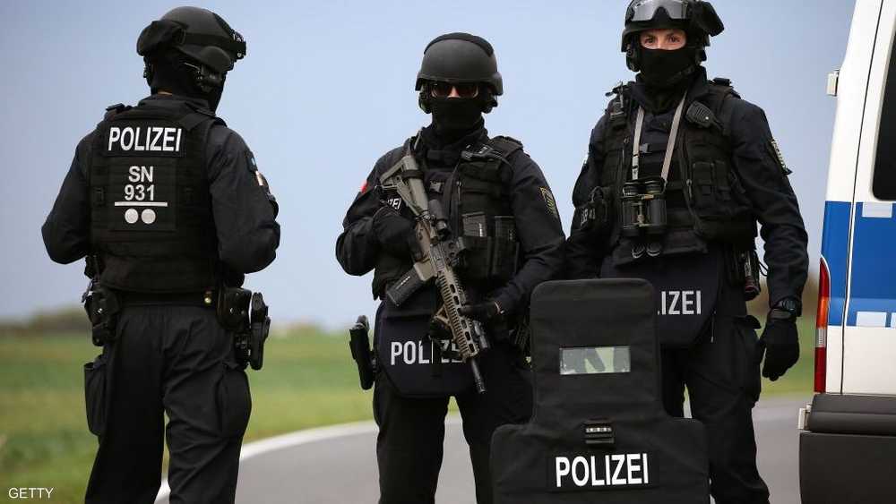 الشرطة الألمانية تعتقل شخصا بعد ساعات من قتله ثلاثة أشخاص