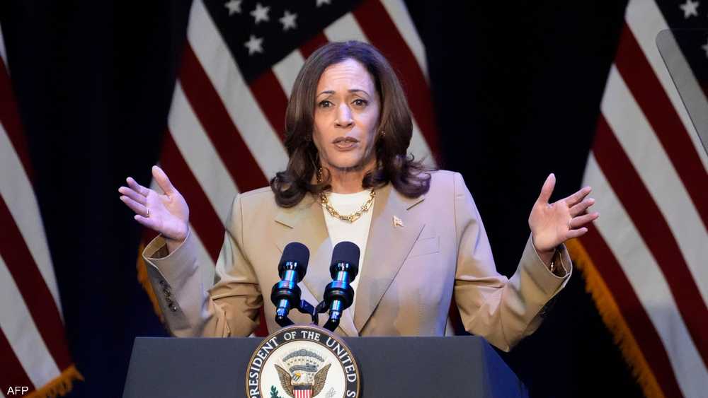 كاملا هاريس تتفوق على مرشح الحزب الجمهوري دونالد ترامب بنسبة 42 %مقابل 37 %