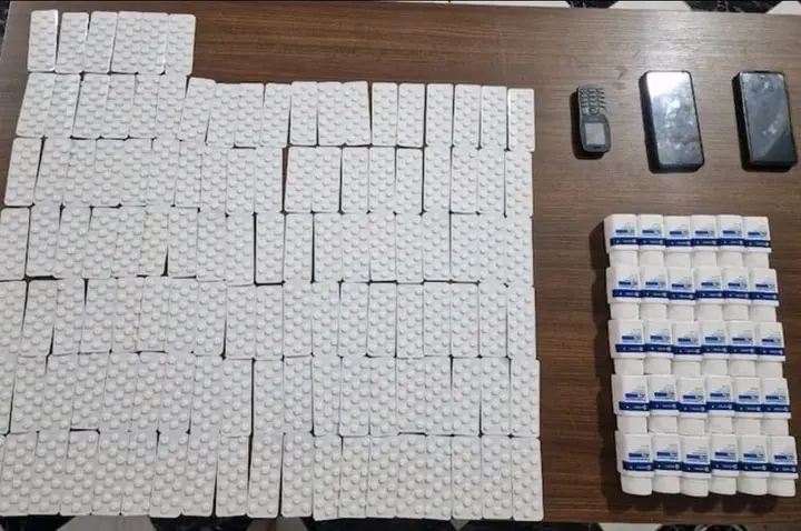 توقيف شخصين يشتبه في تورطهما في قضية تتعلق بالتهريب الدولي للمخدرات والمؤثرات العقلية