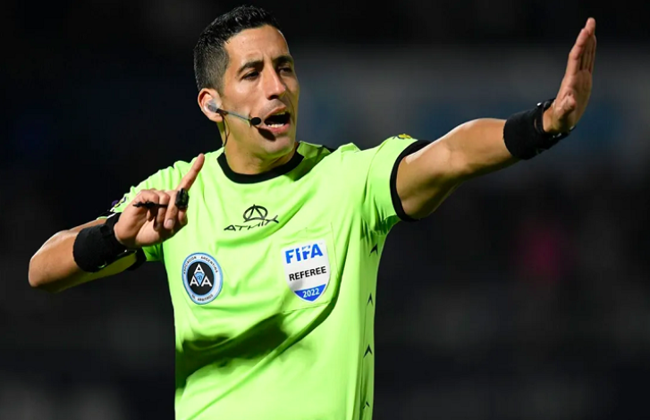 تعيين الحكم الأرجنتيني يائيل فالكون بيريز لقيادة مباراة الأولمبي المغربي ونظيره  منتخب الولايات المتحدة الأمريكية