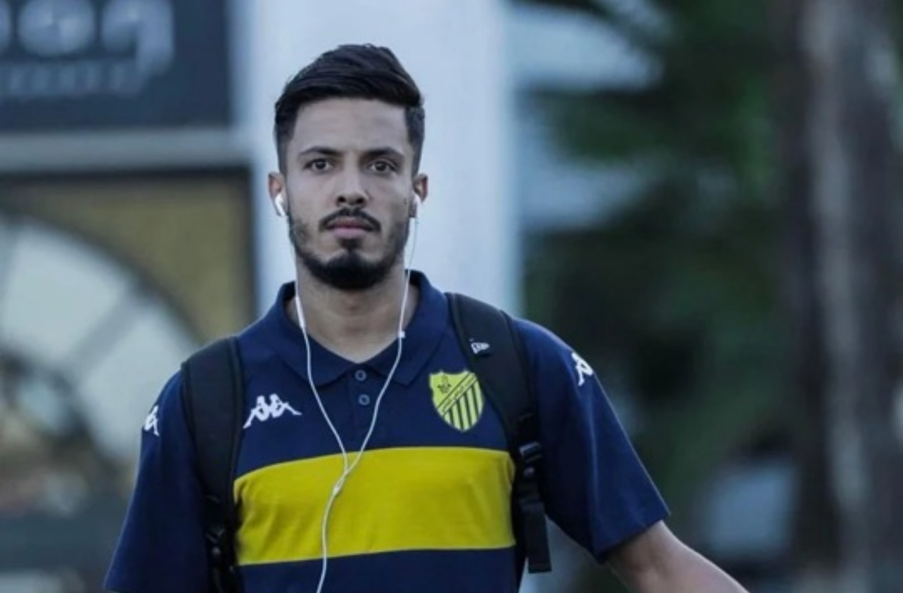 الوداد الرياضي ينهي إجراءات التعاقد مع اللاعب زكرياء ناسيك