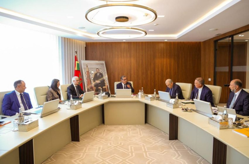 أخنوش يترأس اجتماع لجنة القيادة المكلفة بـ”عرض المغرب” في مجال الهيدروجين الأخضر