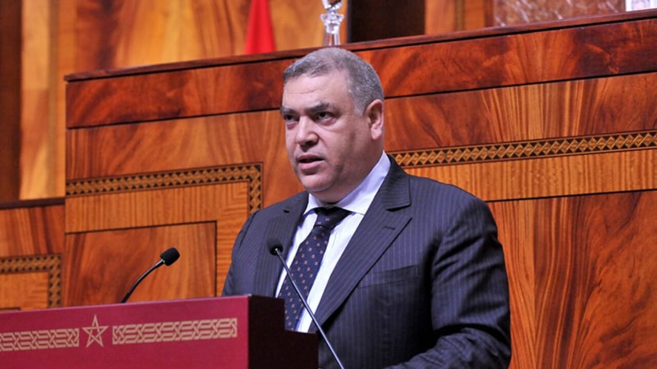 عبد الوافي لفتيت يوجه مذكرة تفصيلية حول مسطرة دراسة الطلبات الرامية إلى الموافقة على استعمال عقار تابع لجماعة سلالية