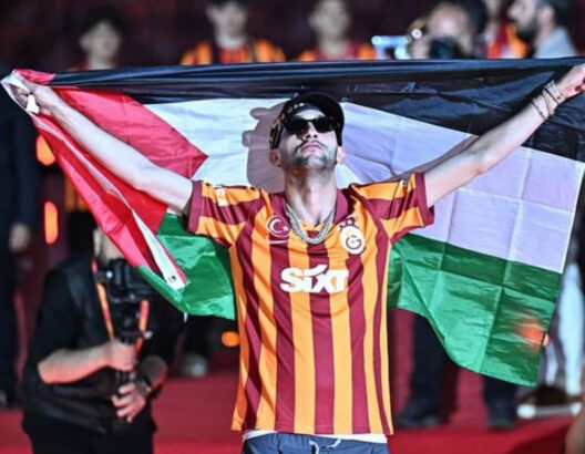 حكيم زياش ينتفض ضد الإبادة في غزة: “اللعنة على كل دولة تساند إسرائيل”