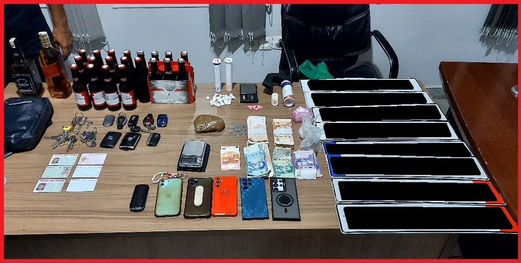 وجدة: توقيف أربعة أشخاص بينهم سيدتان وبحوزتهم 178 غرام من مخدر الكوكايين وكمية من الأقراص المهلوسة