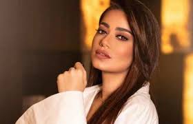 رحمة رياض تطلق أحدث أغنياتها المصورة