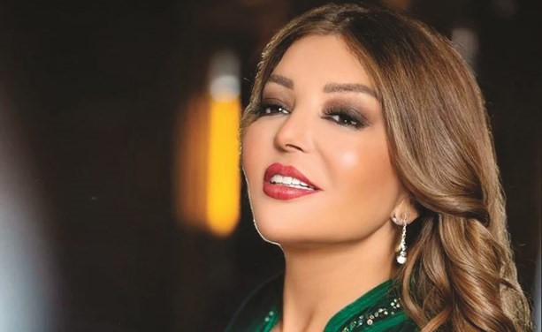 الفنانة سميرة سعيد تعلق على أحداث لبنان