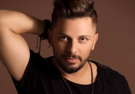 حاتم عمور يشوق محبيه لألبومه الجديد