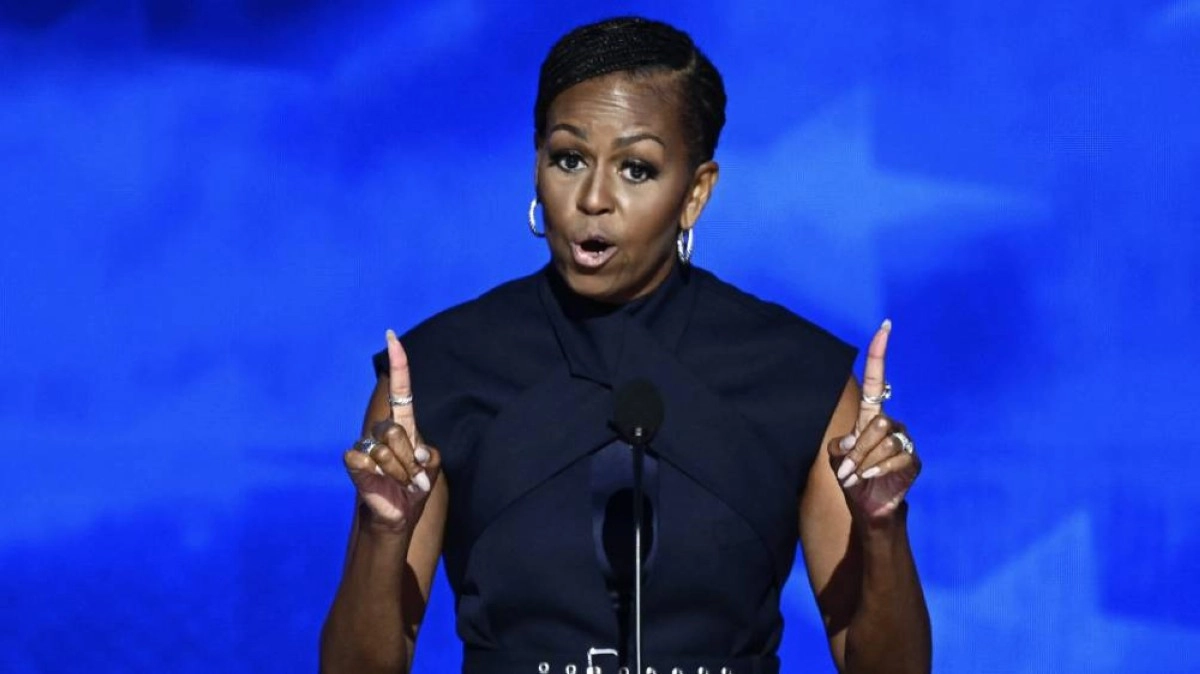 ميشيل أوباما.. حقوق المرأة قد تكون في خطر في حال فاز المرشح الرئاسي الجمهوري دونالد ترامب