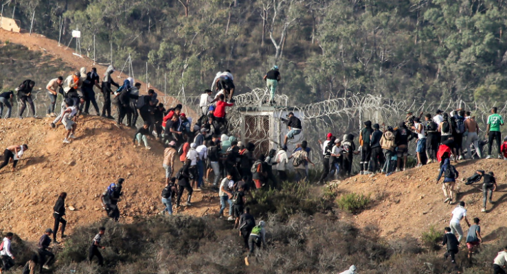 أحكام قاسية في تطوان ضد 52 متهماً بالترويج و التحريض للهجرة عبر وسائل التواصل