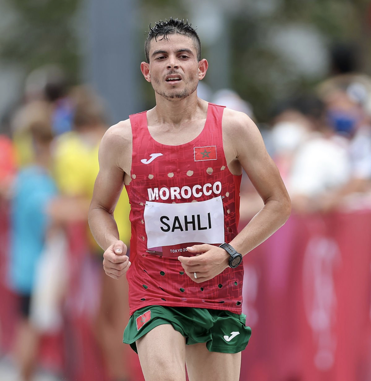 تتويج عداء المنتخب الوطني لألعاب القوى حمزة السهلي بلقب النسخة ال 15 من الماراطون الدولي للدار البيضاء